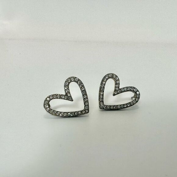 Rhinestone heart post earrings - Picture 3 of 9